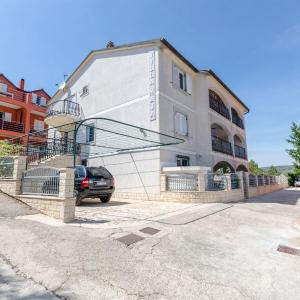 Apartments Maja