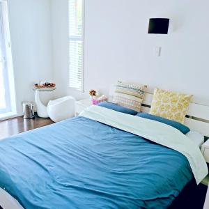Separate Entry Guest Room with Private Bathroom in Forrest hill