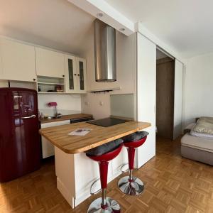 Oasis Atrium Apartment with free parking