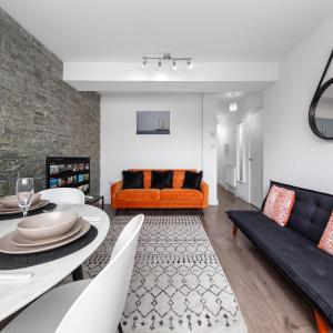 Central London Two Bedroom Serviced Apartment - Nine Elms Luxury Stay - Vauxhall & Westminster