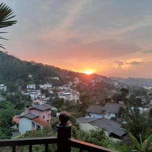 Laaya Kandy