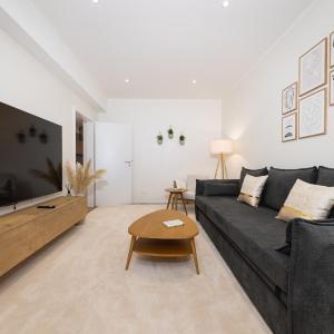 120sqm & 5-room luxury apartment with 2 bathrooms