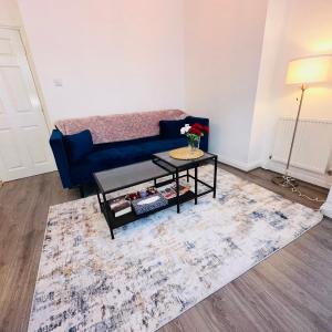 A modern 2 bedroom seaside apartment