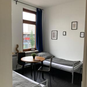 Große Handwerkerwohnung in Walle