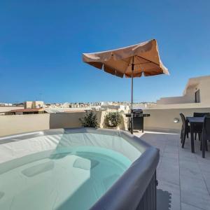 Modern Penthouse Near Gzira Seafront