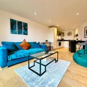 Stunning City Center Apartment