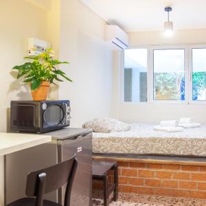 Easy Stay flat in the most Vibrant neigborhood of Athens!