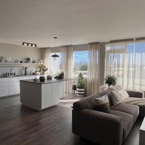 E8 - Cozy 2 BR Apartment in central Reykjavík, with view