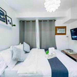 Citispace 1BR Condotel Suite at Ridgewood Towers Near BGC Airport #RW03A