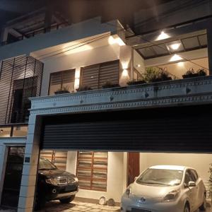 Adams Villa