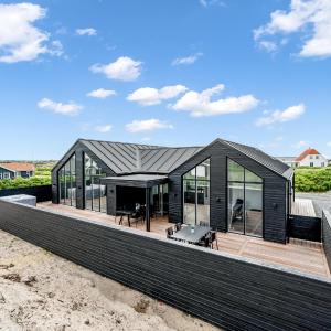 Exclusive Newly Built Pool House With Outdoor Spa - 1032