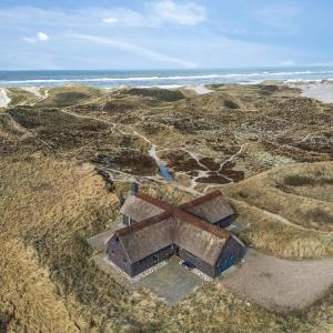 Architect-Designed Activity House With A Unique Location - 1024