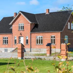 5 Bedroom Nice Home In Nyborg