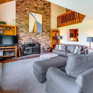 Beautiful Wentworth Golf Club Condo Balcony and AandC