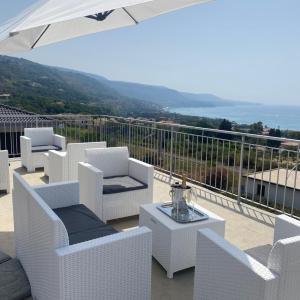 A crita suite