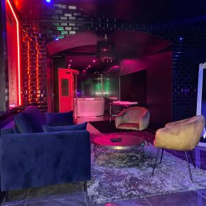 La Suite Marylin, Loft de 90m2 avec Sauna et Jacuzzi