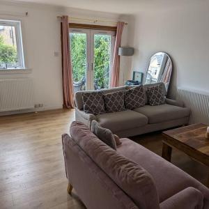 Tranquil 3-Bedroom Home in Edinburgh