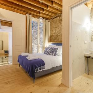 Palacio Vegafuente by Caleta Homes