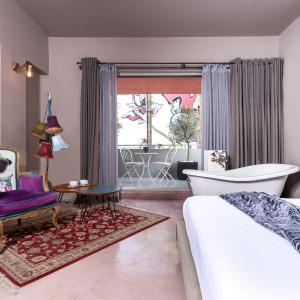 iFeel Athens Suites