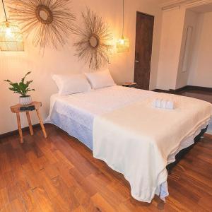 Elegante habitación baño compartido en Poblado -A7