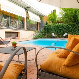 Villa Aureliana with pool near San Peter