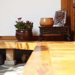 Inwoo Guesthouse