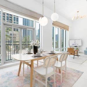New Ultimate Stay 5 min walk from Dubai Mall Lofts Tower 5 pax