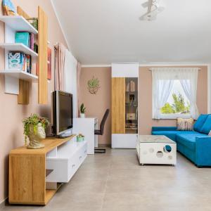 Pinia Apartment Split