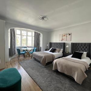 Madonna Halley Hotel