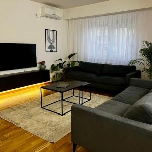 Skopje Modern 2-Bedroom Apartment with Mountain View