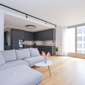Downtown Luxe Retreat- Konventná