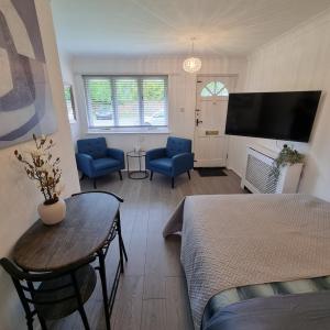 Stylish Studio Flat In Harborne