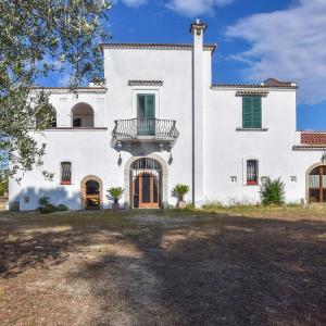 4 Bedroom Cozy Home In Lucera