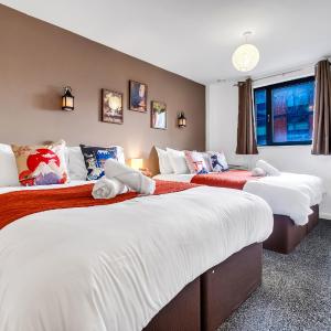 Anime Courtyard in Central and Free Parking with Netflix