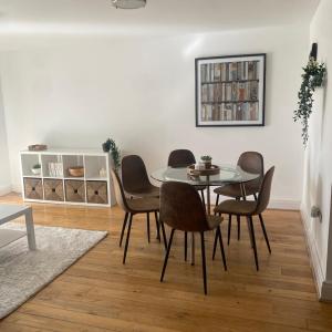 2 Bedroom flat in Riverside West