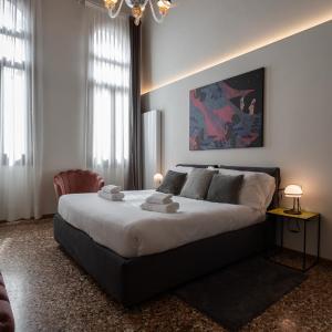 Palazzo Raspi - Private Gym and Canal View