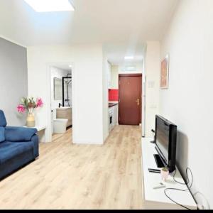 Cerca AGP, Céntrico, Piscinas , Playa, Confortable