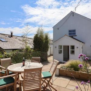 Backlands Farmhouse