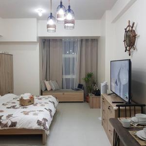 Greenfield District Shaw Blvd Studio at Twin Oaks Place