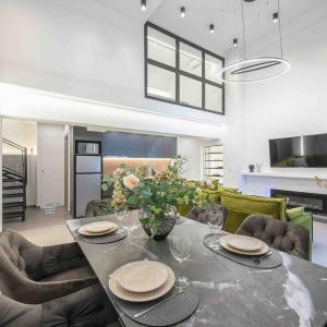 Stylish Loft In Athens