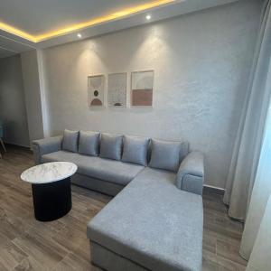 Appartement Haut Standing au 3ème Etage, vue sur la splendide Marina et à 200m du port de Tanger- Appt 14