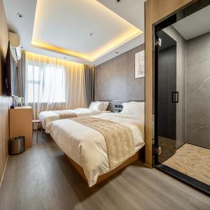 一间森林酒店交通大学延安西路地铁站店