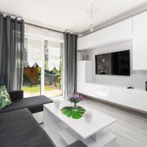 Apartament Konduktorska z Parkingiem i Ogródkiem - w spokojnej dzielnicy by Noclegi Renters