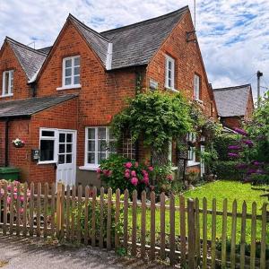 Grade II listed Victorian cottage