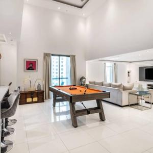 Lap of Luxury 3BR APT at Sadaf Near Jumeirah Beach 3802