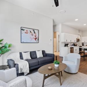 The Corbin 1206 - Spurs Flat