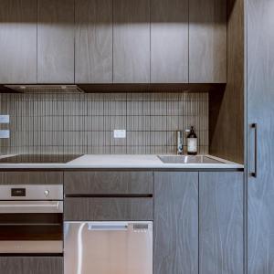Modern apt in heart of the city