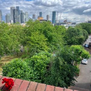 Charming and Cosy Canary Wharf Room with Stunning Views