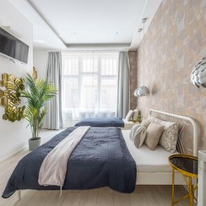 Exclusive Private Residence in the Center of BP w 4BEDRMS, 4 BATHRMS