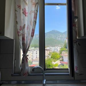 Tirana’s Elevated Apartment